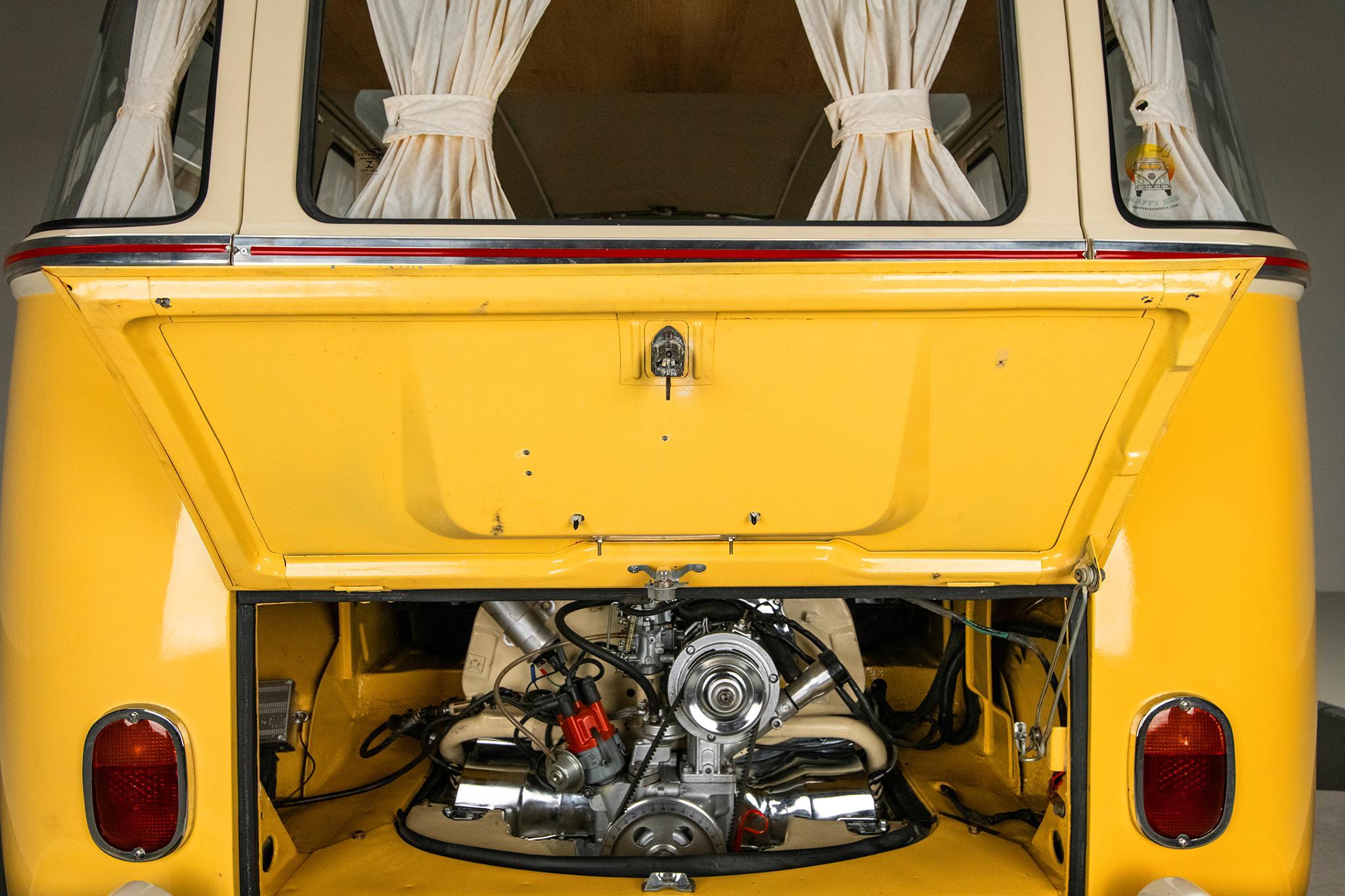 1975 Volkswagen Microbus — view 23
