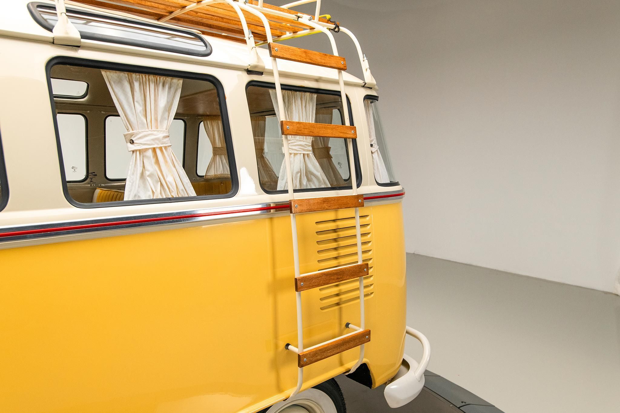 1975 Volkswagen Microbus — view 34