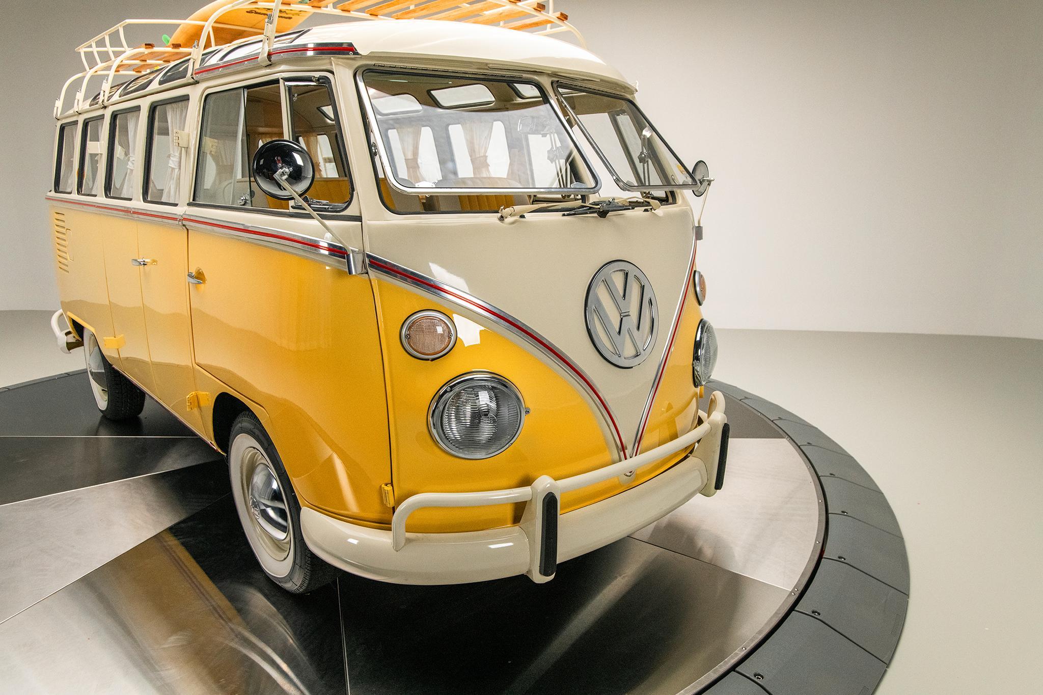 1975 Volkswagen Microbus — view 53